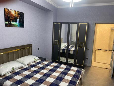 3 otaqlı yeni tikili - Azadlıq Prospekti m. - 120 m²