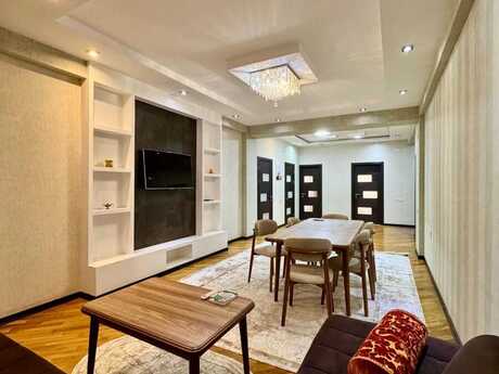 Elan №6286103 - Bakı, İnşaatçılar m., 3 otaqlı, 120 m², 13/17 mərtəbə