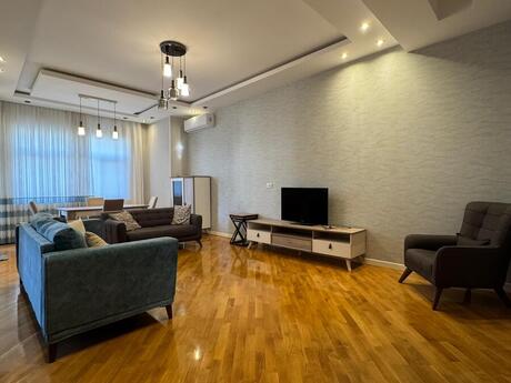 Kirayə 3 otaqlı mənzil, 140 m², Nizami: 1 500 ₼/ay 3