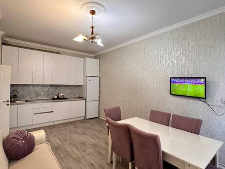 3 otaqlı yeni tikili - Yeni Günəşli q. - 70 m²