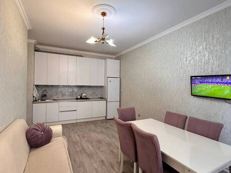 3 otaqlı yeni tikili - Yeni Günəşli q. - 70 m²