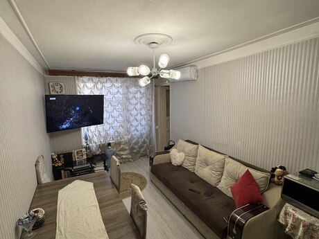2 otaqlı köhnə tikili - Elmlər Akademiyası m. - 35 m²