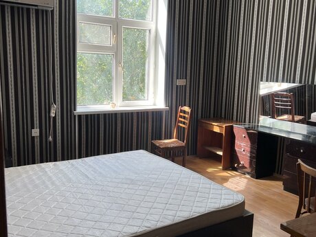 2 otaqlı köhnə tikili - Nəriman Nərimanov m. - 50 m²