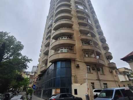 4 otaqlı yeni tikili - Nəsimi r. - 160 m²