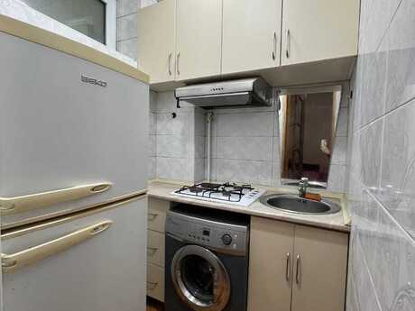 1 otaqlı həyət evi/bağ evi - Azadlıq Prospekti m. - 30 m²