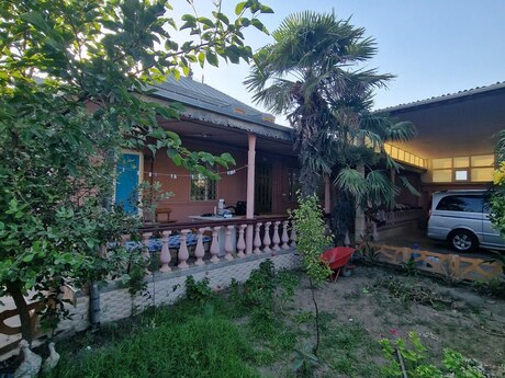 7 otaqlı həyət evi, 235 m², Zabrat: 270 000 ₼ 2