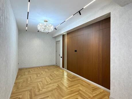 2-комнатная квартира, 76 м², Neftçilər: 250 000 ₼ 2