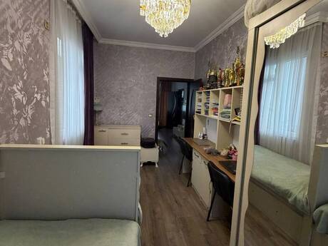2 otaqlı köhnə tikili - Memar Əcəmi m. - 55 m²