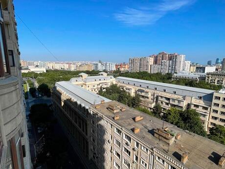 4 otaqlı mənzil, 180 m², Nəsimi: 475 000 ₼ 2