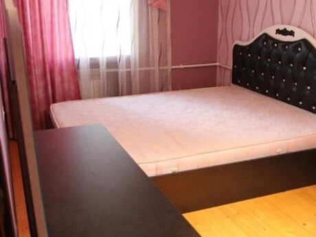 2 otaqlı köhnə tikili - Elmlər Akademiyası m. - 55 m²