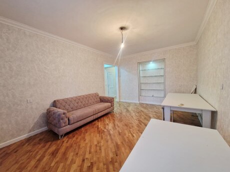 3 otaqlı köhnə tikili - Qara Qarayev m. - 85 m²