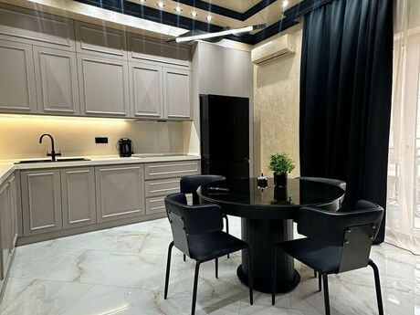 Kirayə 3 otaqlı mənzil, 140 m², Ağ şəhər: 3 000 ₼/ay 5
