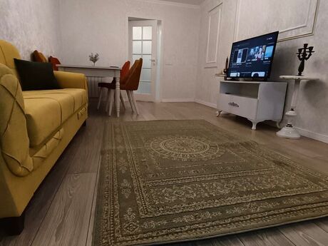 3 otaqlı köhnə tikili - İnşaatçılar m. - 80 m²