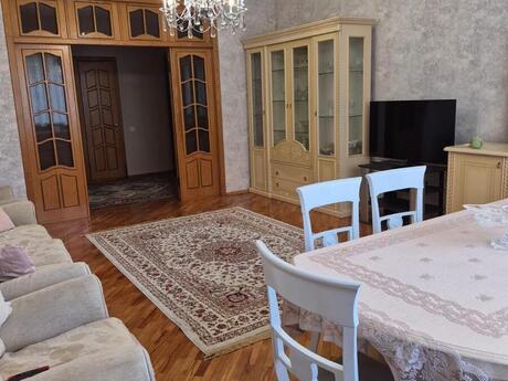 3 otaqlı mənzil, 135 m², Elmlər Akademiyası: 420 000 ₼ 3