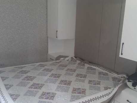 2 otaqlı köhnə tikili - 28 May m. - 70 m²