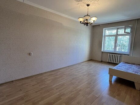 3 otaqlı köhnə tikili - Memar Əcəmi m. - 80 m²