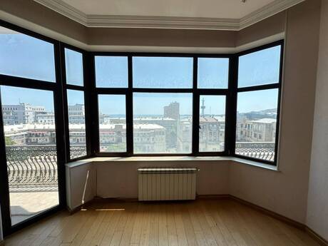 3-комнатная квартира, 140 м², Sahil: 450 000 ₼ 3