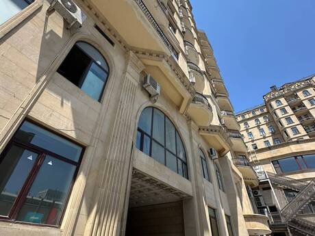 3-комнатная квартира, 140 м², Sahil: 450 000 ₼ 2