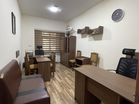 1 otaqlı ofis - Avtovağzal m. - 17 m²