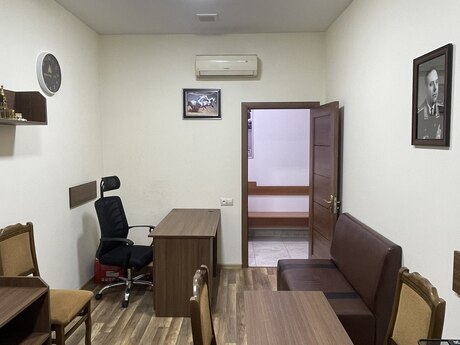 1 otaqlı ofis - Avtovağzal m. - 17 m²