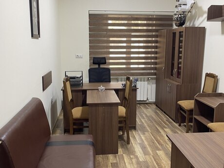 1 otaqlı ofis - Avtovağzal m. - 17 m²