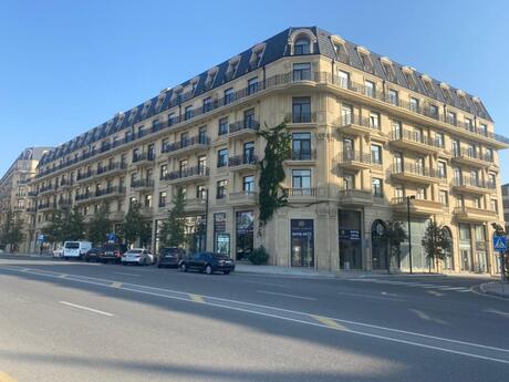2 otaq · 95 m² · 6/7 mərtəbə, Ağ şəhər