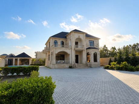5 otaqlı həyət evi/bağ evi - Sea Breeze q. - 400 m²