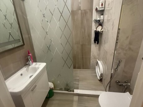 4 otaqlı yeni tikili - Xırdalan - 144.2 m²