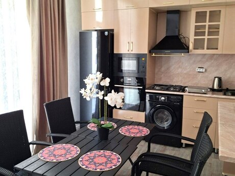 Elan №6288709 - Bakı, Buzovna q., 2 otaqlı, 62 m², 2/4 mərtəbə