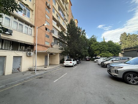 5 otaqlı köhnə tikili - Neftçilər m. - 120 m²