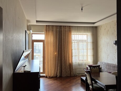 3 otaqlı köhnə tikili - 28 May m. - 110 m²