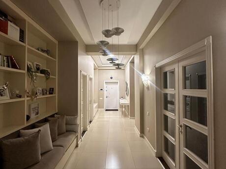 4 otaqlı mənzil, 200 m², Nizami: 750 000 ₼ 4