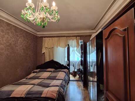 5 otaqlı köhnə tikili - 8-ci mikrorayon q. - 120 m²