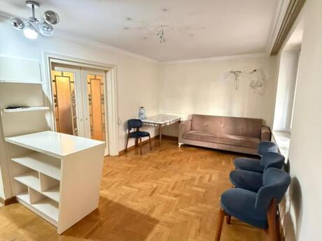 4 otaqlı köhnə tikili - Nərimanov r. - 170 m²