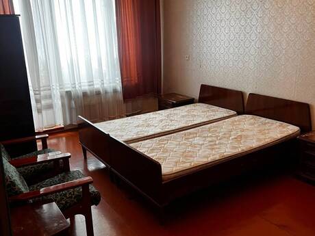 3 otaqlı köhnə tikili - Nəsimi m. - 85 m²