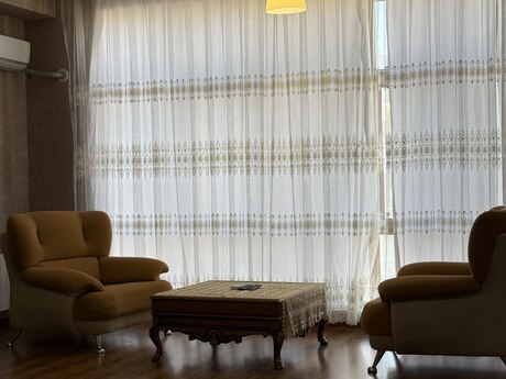 3-комн. новостройка - м. Иншаатчылар - 140 м²