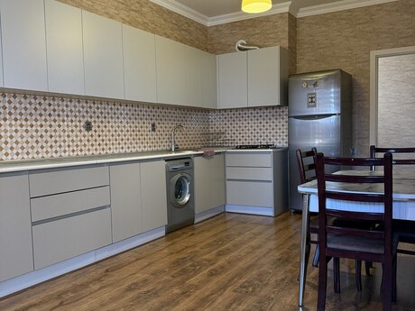3-комн. новостройка - м. Иншаатчылар - 140 м²