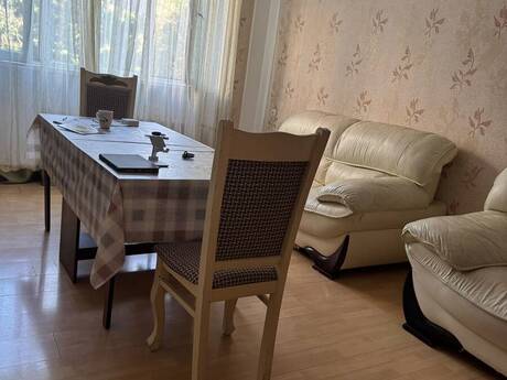 3 otaqlı köhnə tikili - Qara Qarayev m. - 75 m²