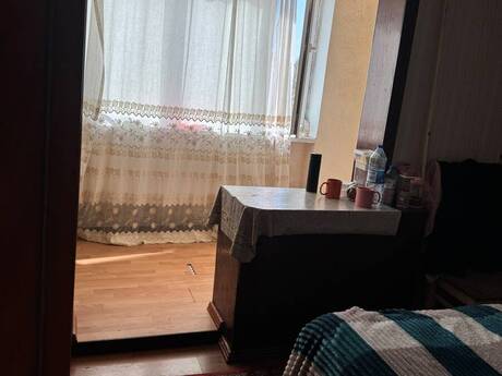 3 otaqlı köhnə tikili - Qara Qarayev m. - 75 m²