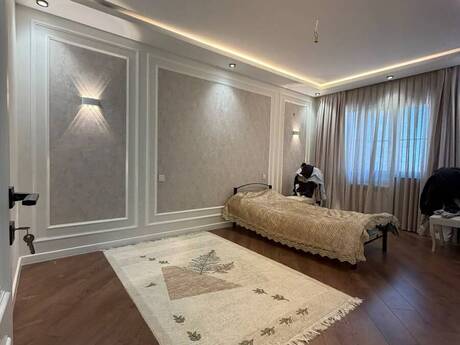4 otaqlı köhnə tikili - İnşaatçılar m. - 110 m²