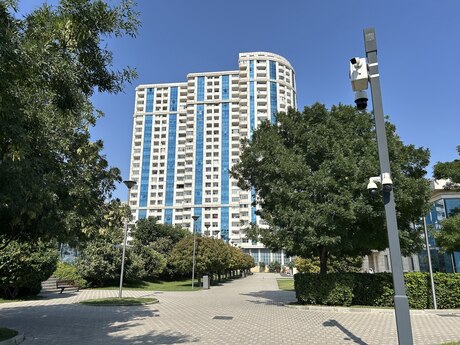 3 otaqlı yeni tikili - İnşaatçılar m. - 140 m²