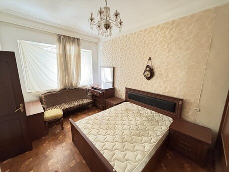 Elan №6289283 - Bakı, 28 May m., 4 otaqlı, 100 m², 2/6 mərtəbə