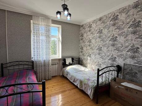 4 otaqlı köhnə tikili - Bakıxanov q. - 75 m²
