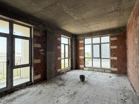3 otaqlı yeni tikili - Bakıxanov q. - 112 m²