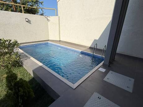 4 otaqlı həyət evi/bağ evi - Şüvəlan q. - 130 m²