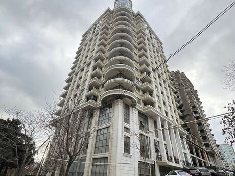 4 otaqlı yeni tikili - 28 May m. - 187 m²