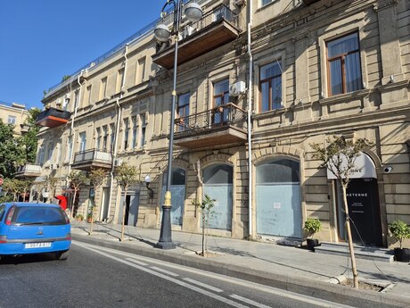 7 otaqlı ofis - Sahil m. - 300 m²
