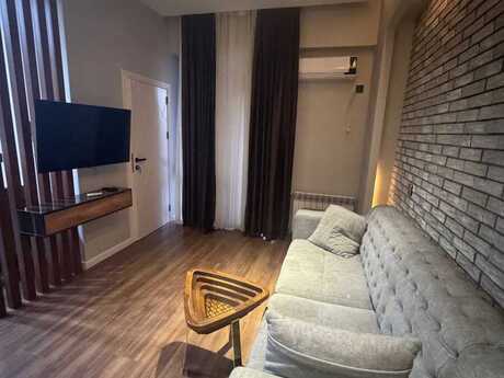 2-комн. новостройка - м. 28 мая - 60 м²