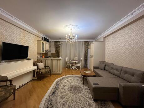 Elan №6289897 - Bakı, Elmlər Akademiyası m., 2 otaqlı, 70 m², 18/27 mərtəbə