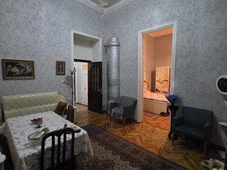 3-room apartment, 100 m², Nizami: 240 000 ₼ 3